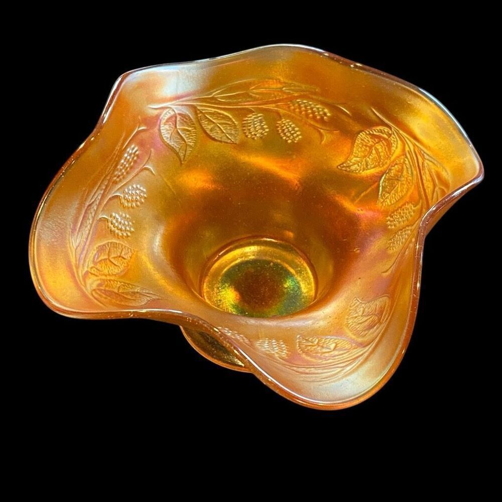 Fenton Marigold Carnival Glass Blackberry Spray 6” Ruffle Bowl